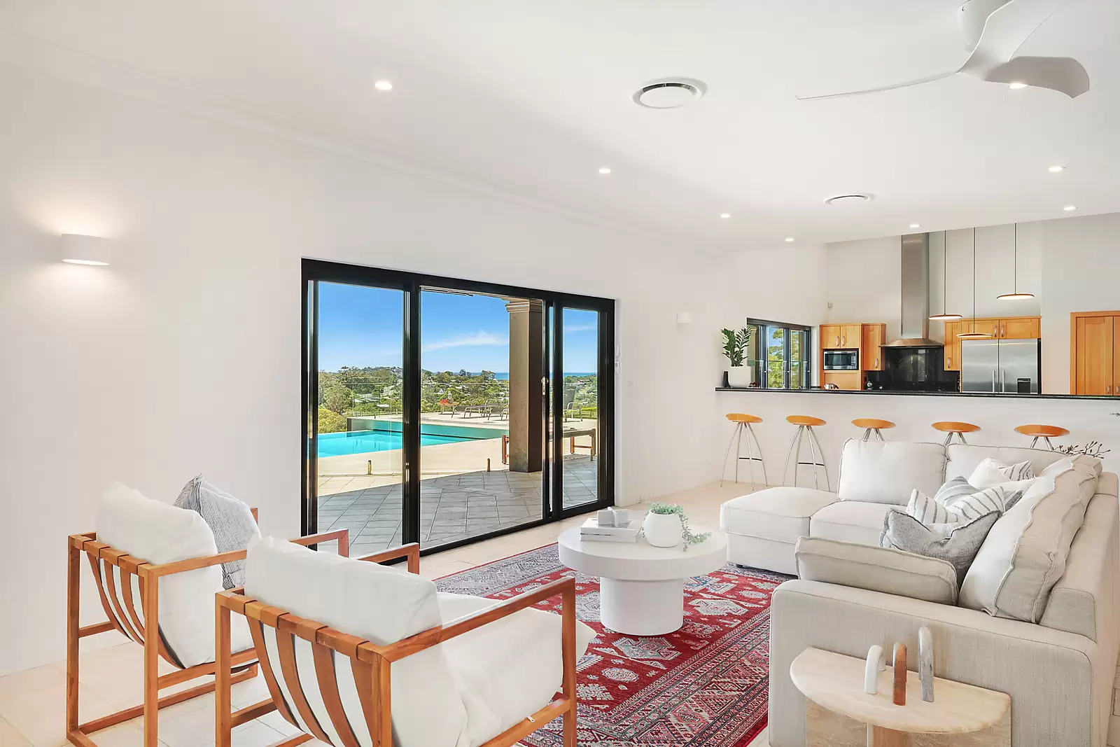556 The Entrance Road, Wamberal Sold by Sydney Sotheby's International Realty - image 10