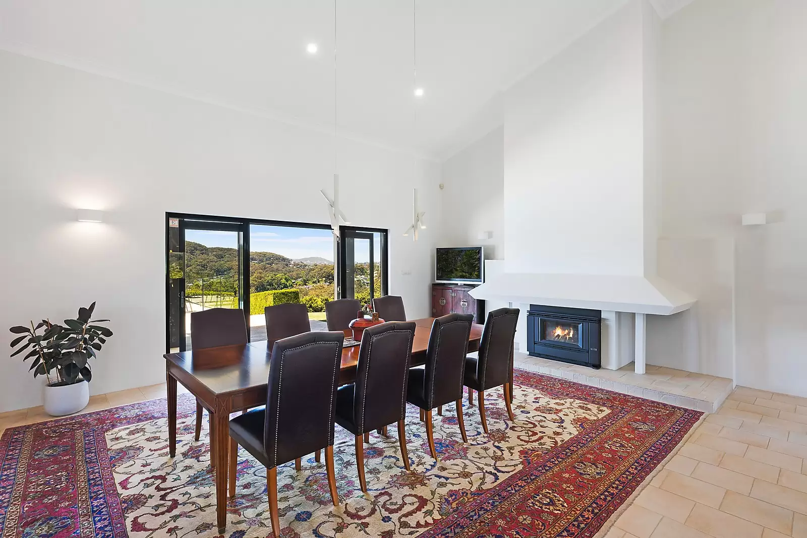 556 The Entrance Road, Wamberal Sold by Sydney Sotheby's International Realty - image 6