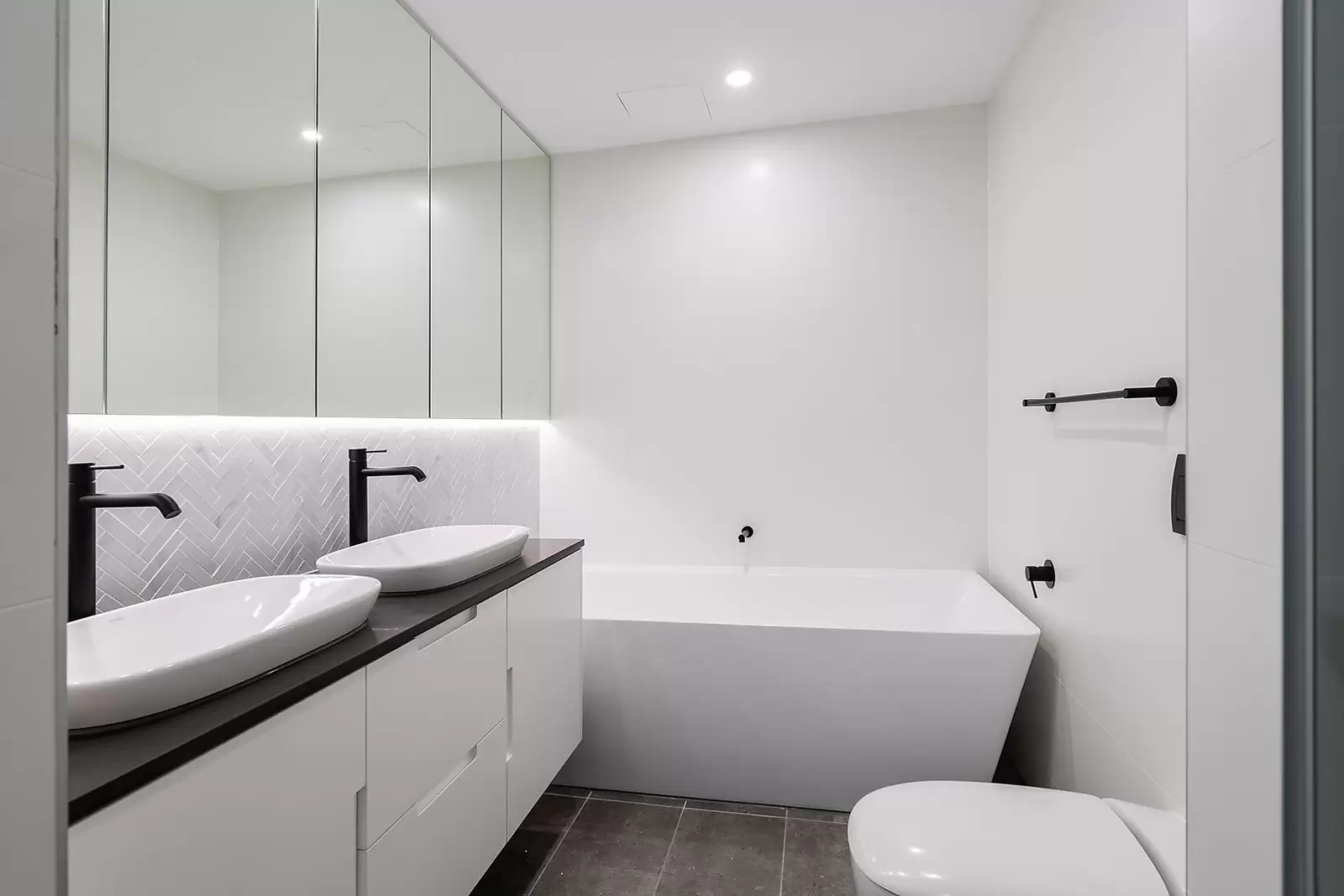 134 Queen Street, Beaconsfield Sold by Sydney Sotheby's International Realty - image 7