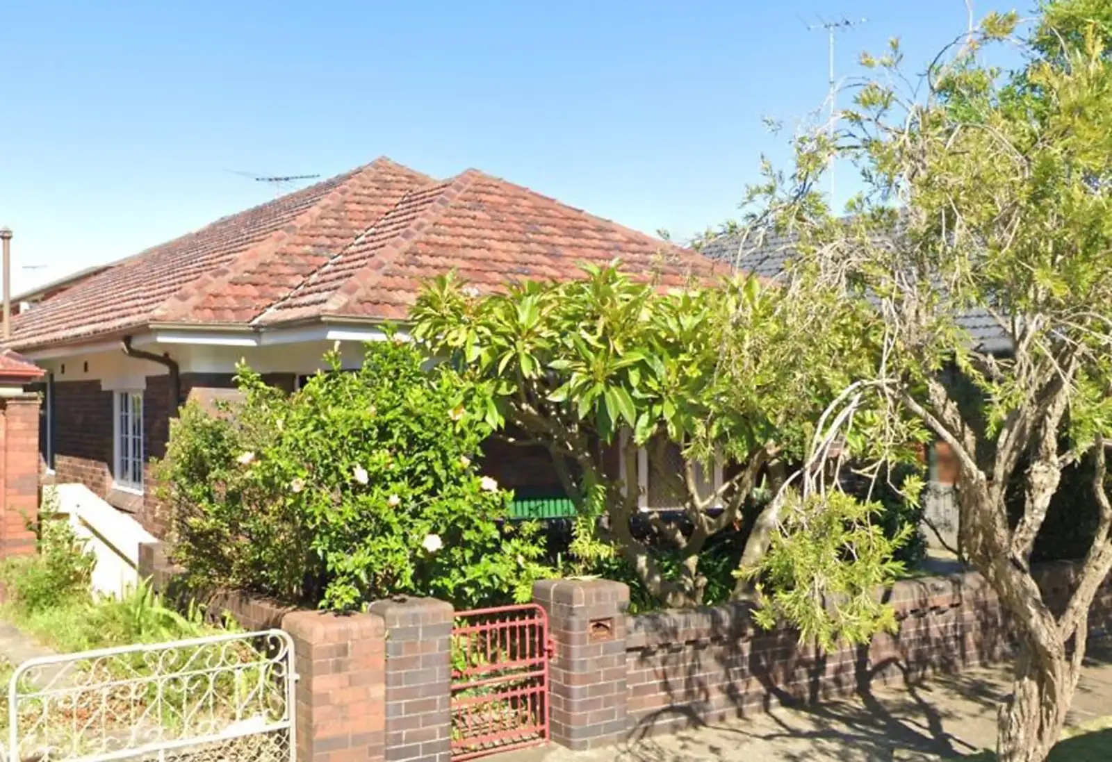 17 Ravenswood Avenue, Randwick Sold by Sydney Sotheby's International Realty - image 1