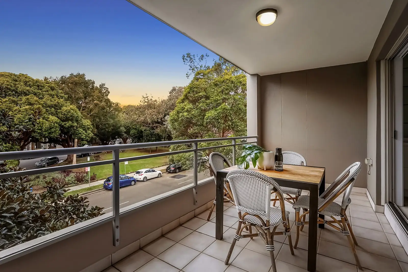 18/11-19 Newcastle Street, Rose Bay Sold by Sydney Sotheby's International Realty - image 2