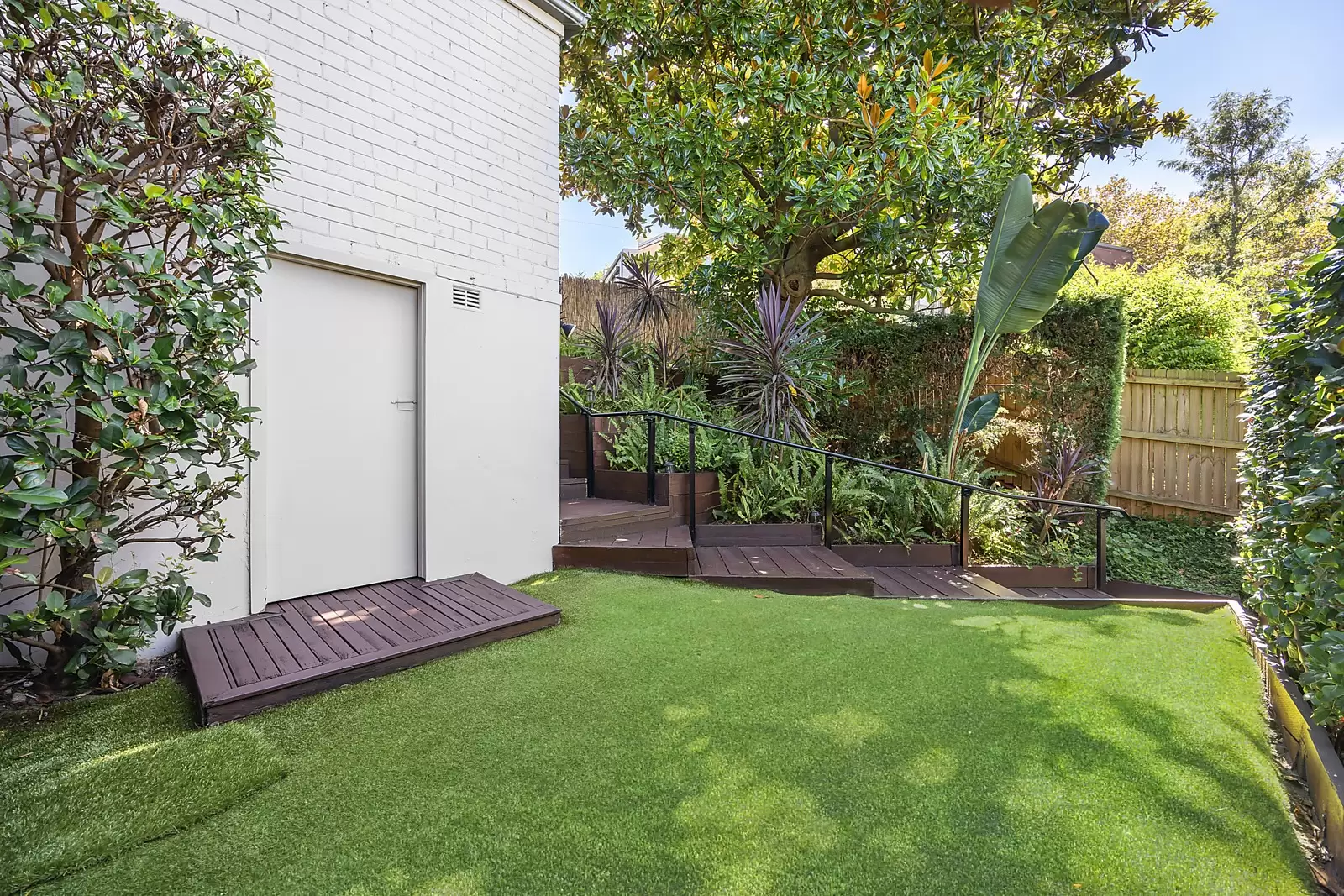 300 Edgecliff Road, Woollahra Sold by Sydney Sotheby's International Realty - image 4