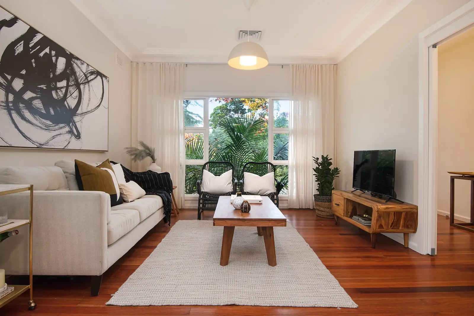 43 Rothwell Road, Turramurra Sold by Sydney Sotheby's International Realty - image 2