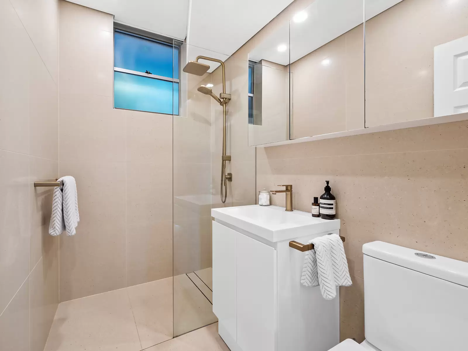 35/35A Sutherland Crescent, Darling Point Sold by Sydney Sotheby's International Realty - image 11