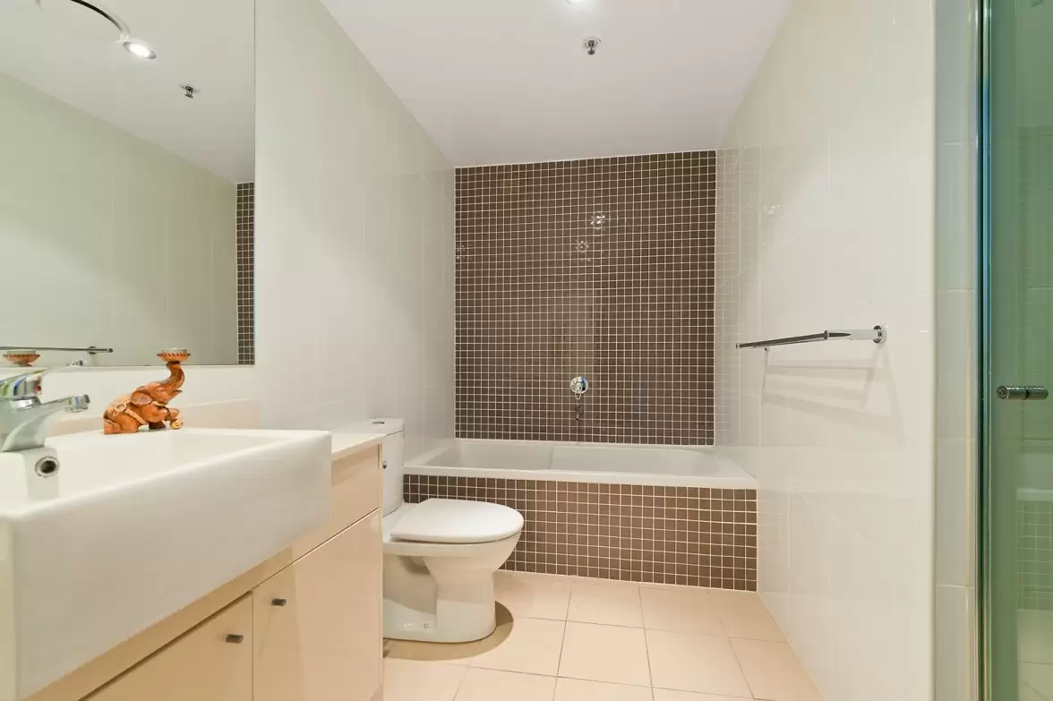 241/420 Pitt Street, Sydney Sold by Sydney Sotheby's International Realty - image 5
