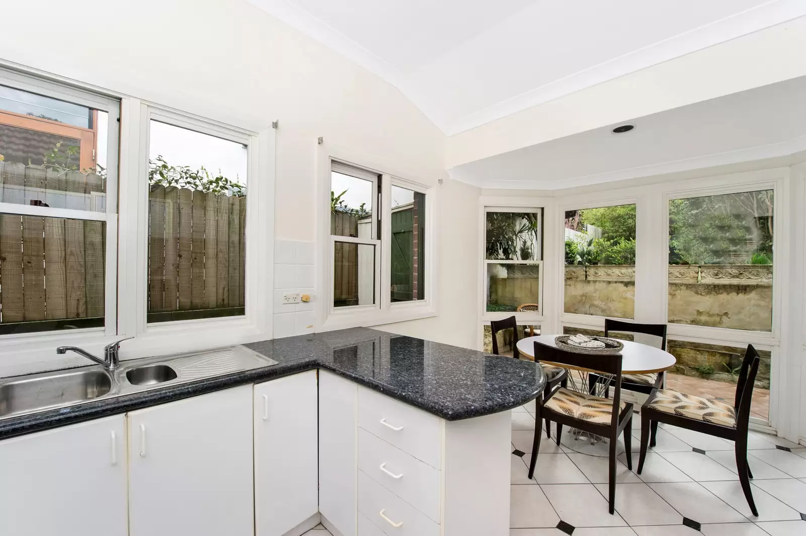 Bellevue Hill Sold by Sydney Sotheby's International Realty - image 13