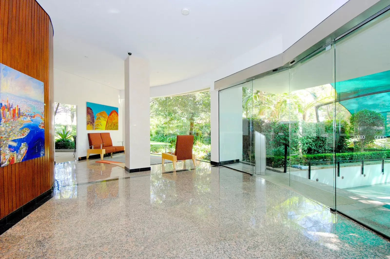 'President Towers' 17/75 Darling Point Road - 'PRESIDENT TOWERS', Darling Point Sold by Sydney Sotheby's International Realty - image 12