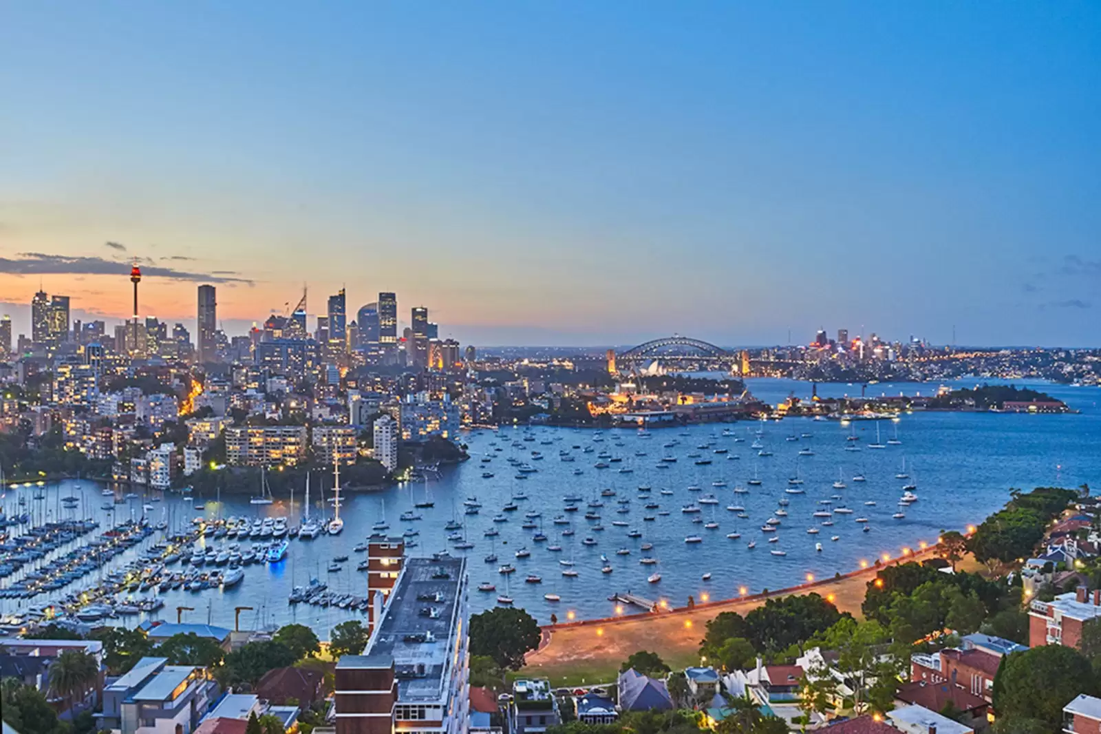 'President Towers' 17/75 Darling Point Road - 'PRESIDENT TOWERS', Darling Point Sold by Sydney Sotheby's International Realty - image 7