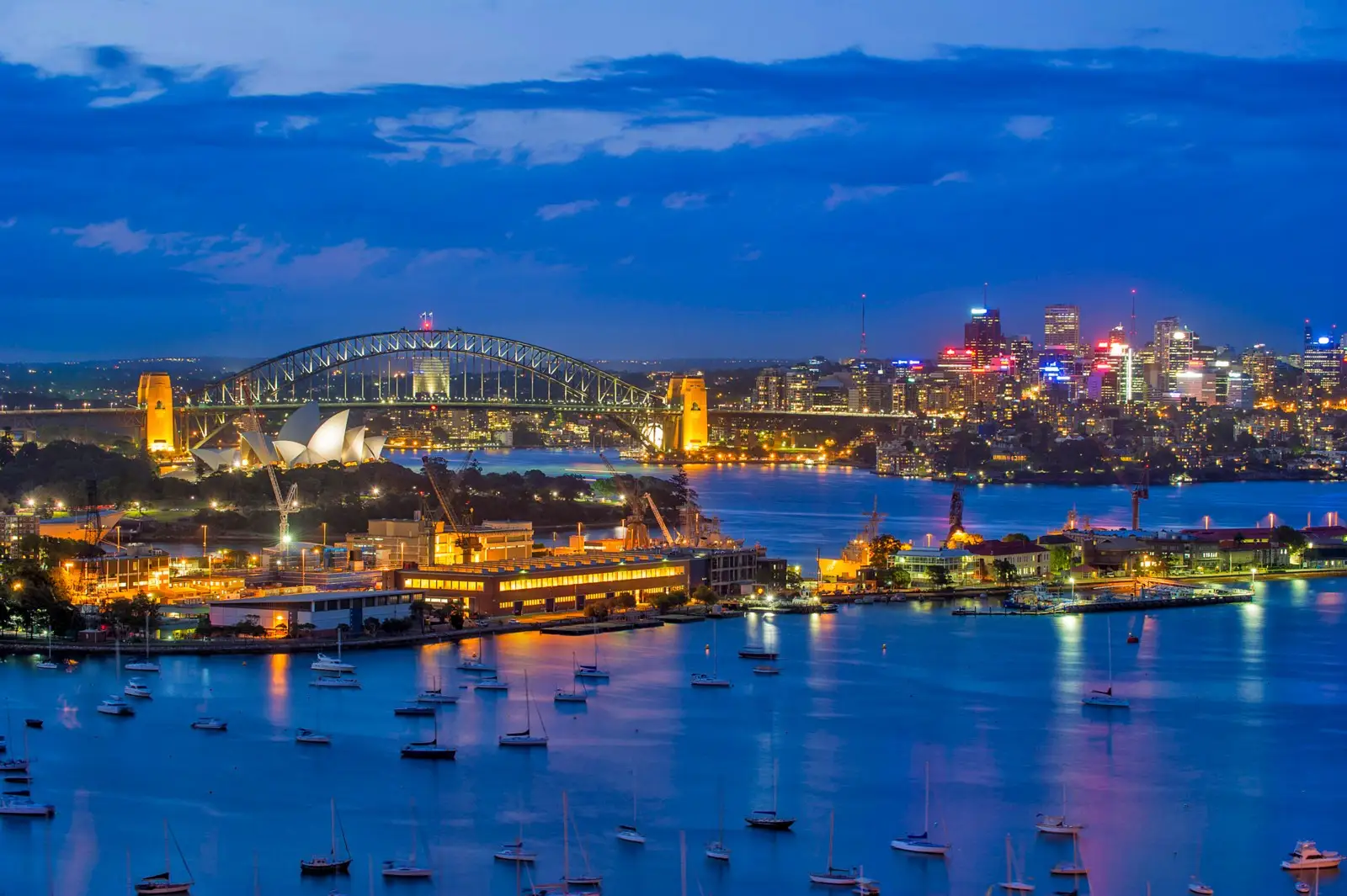 'President Towers' 17/75 Darling Point Road - 'PRESIDENT TOWERS', Darling Point Sold by Sydney Sotheby's International Realty - image 2