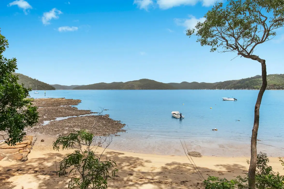 43 Grantham Crescent, Dangar Island Sold by Sydney Sotheby's International Realty - image 1