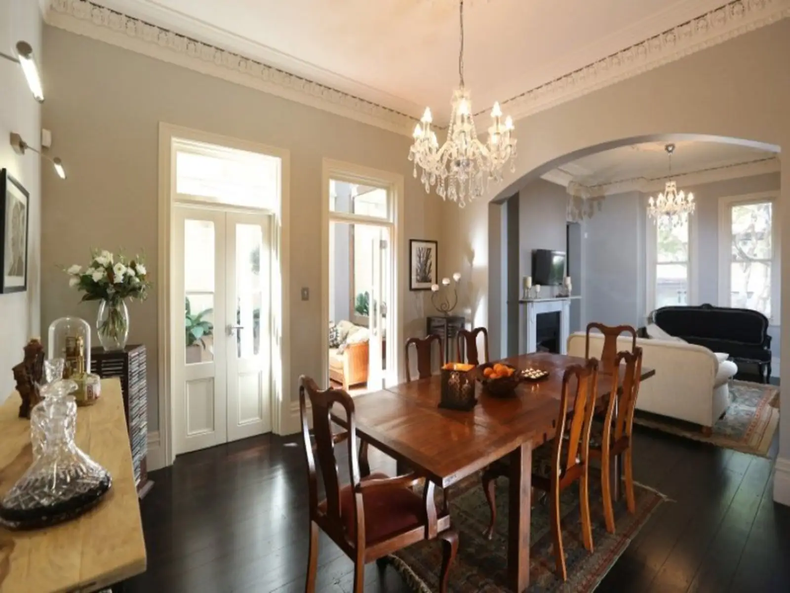 41 Flood Street, Bondi Leased by Sydney Sotheby's International Realty - image 2