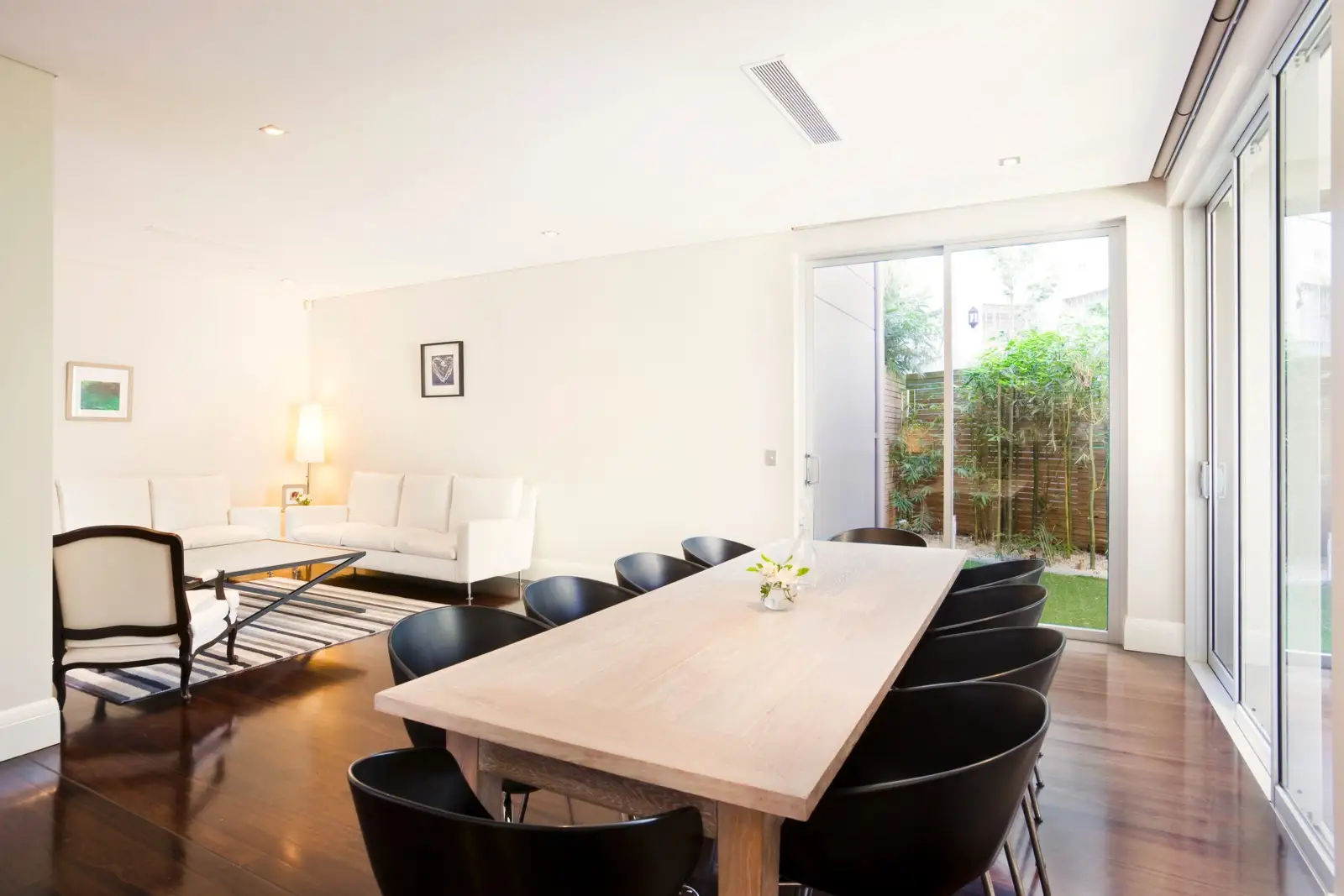 2/16-18 Thornton Street 'DELAWARE', Darling Point Sold by Sydney Sotheby's International Realty - image 3