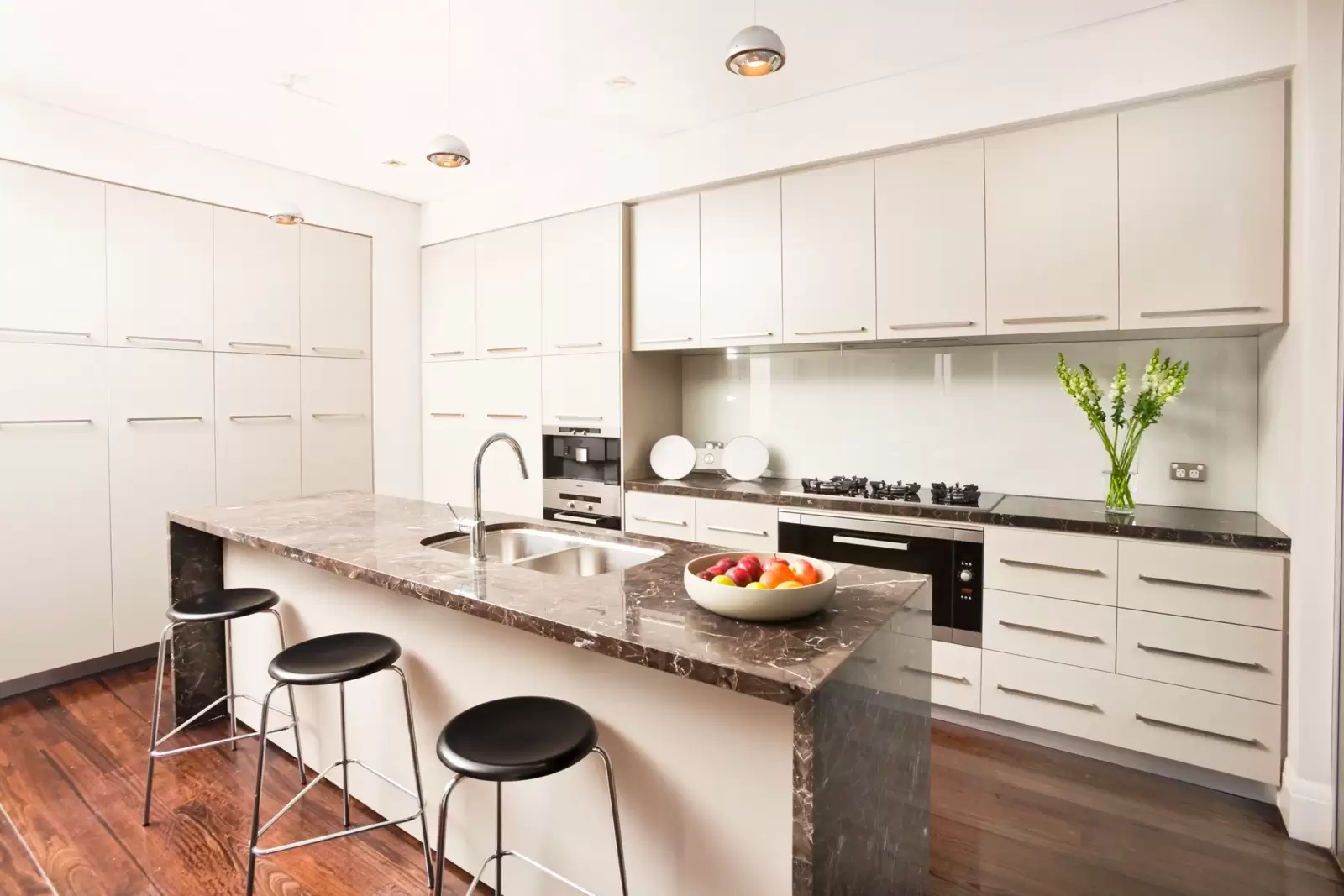 2/16-18 Thornton Street 'DELAWARE', Darling Point Sold by Sydney Sotheby's International Realty - image 4