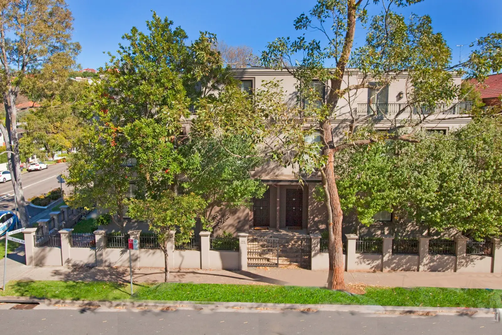 20a Court Road, Double Bay Sold by Sydney Sotheby's International Realty - image 1