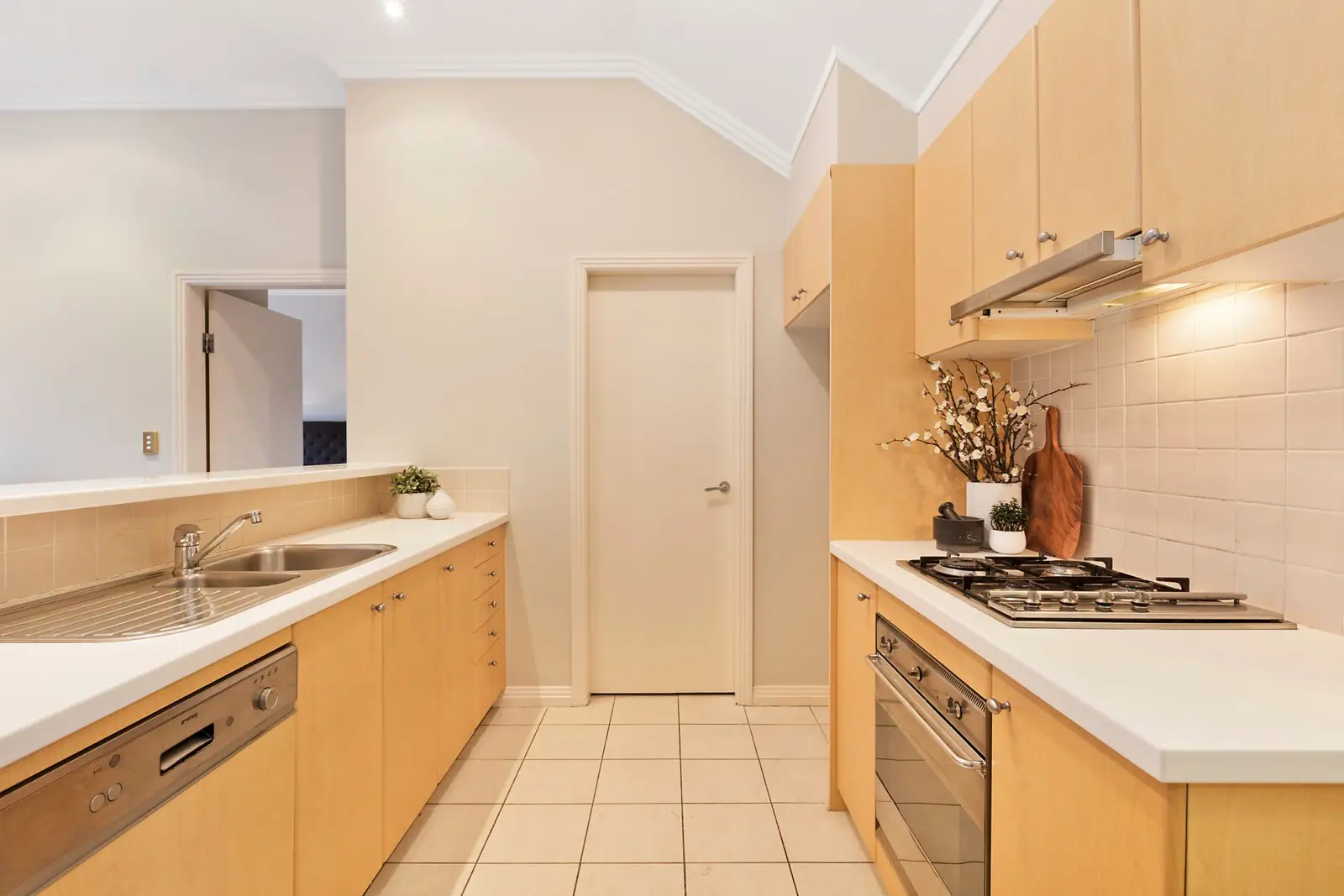 24/139 Middle Head Road, Mosman Sold by Sydney Sotheby's International Realty - image 3