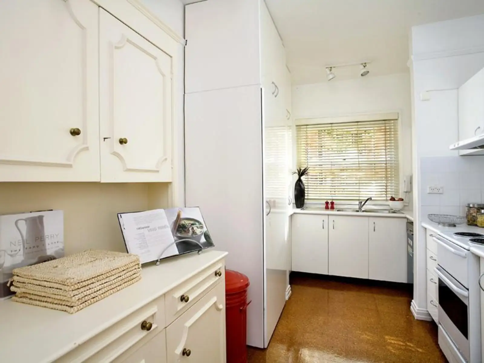 2/82 Birriga Road, Bellevue Hill Leased by Sydney Sotheby's International Realty - image 2