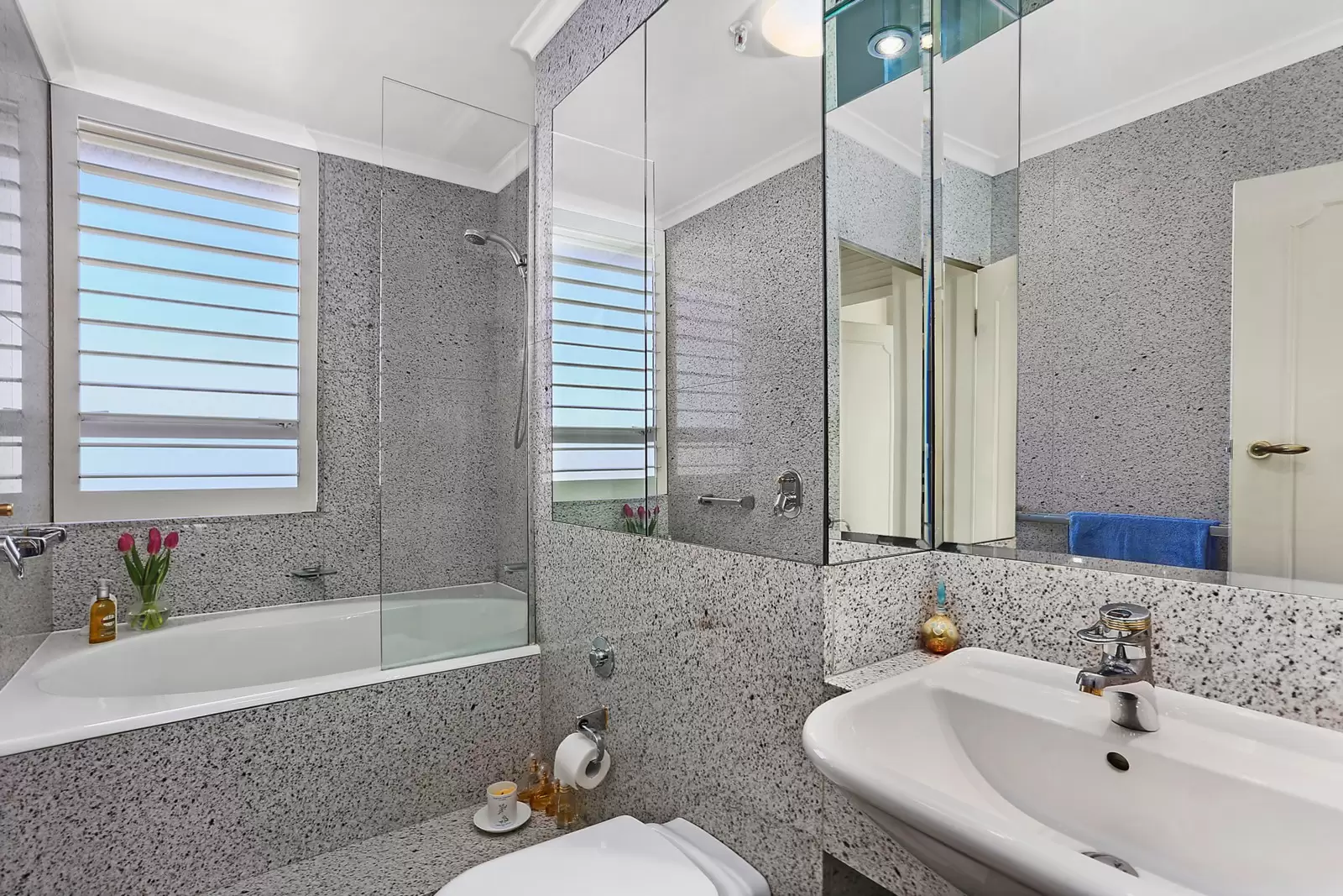 81/8-14 Fullerton Street, Woollahra Sold by Sydney Sotheby's International Realty - image 5