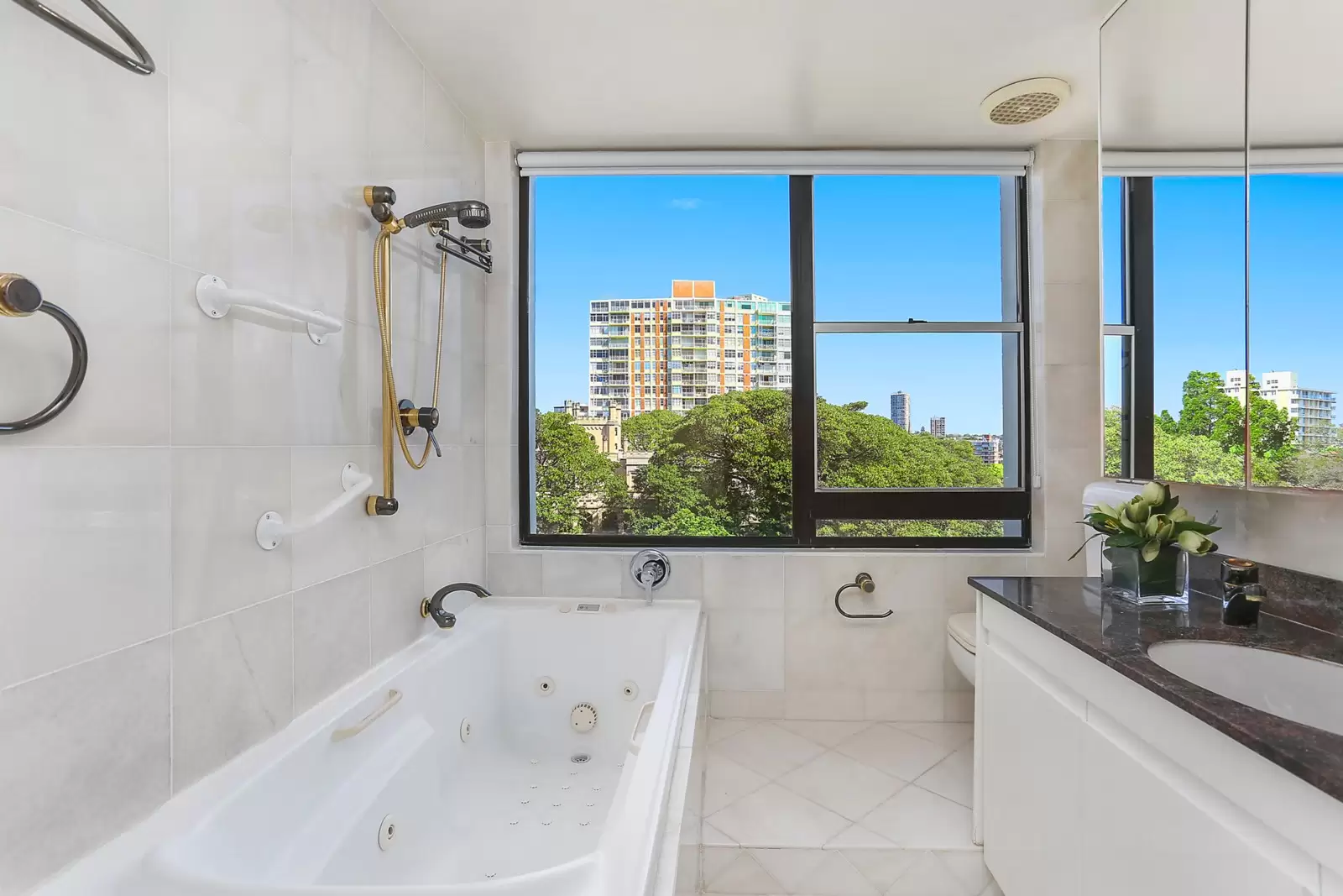 'Longwood 7B/5-11 Thornton Street, Darling Point Sold by Sydney Sotheby's International Realty - image 12