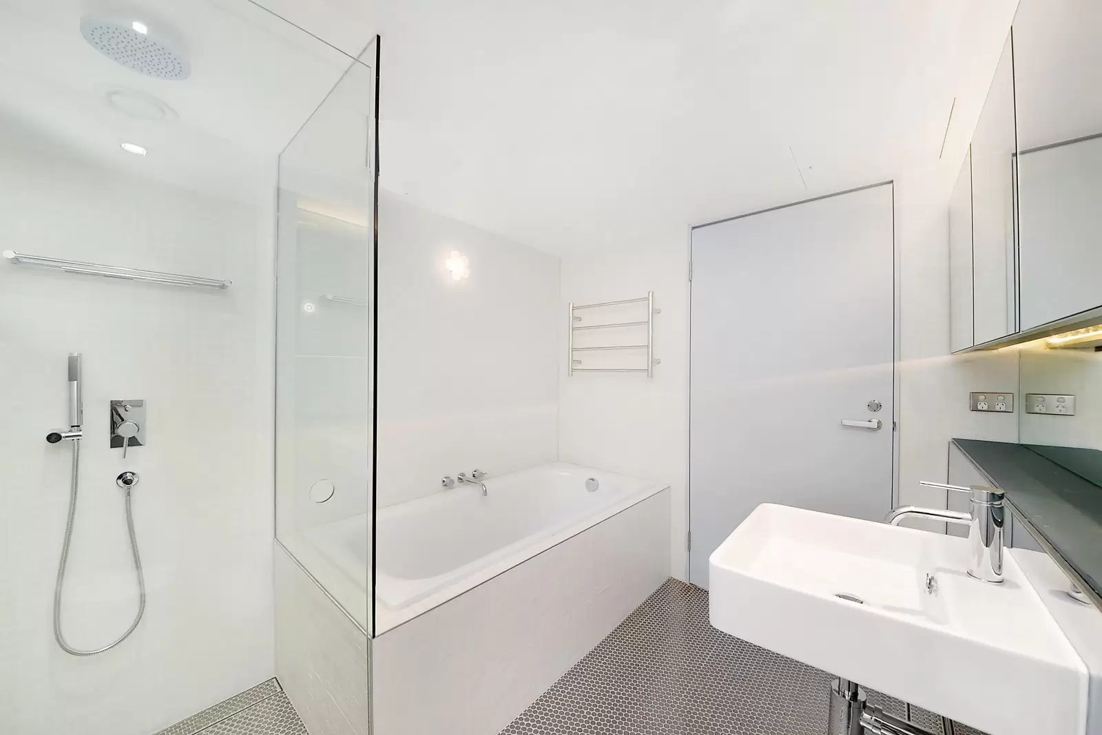 316/180 Campbell Parade, Bondi Beach Leased by Sydney Sotheby's International Realty - image 4