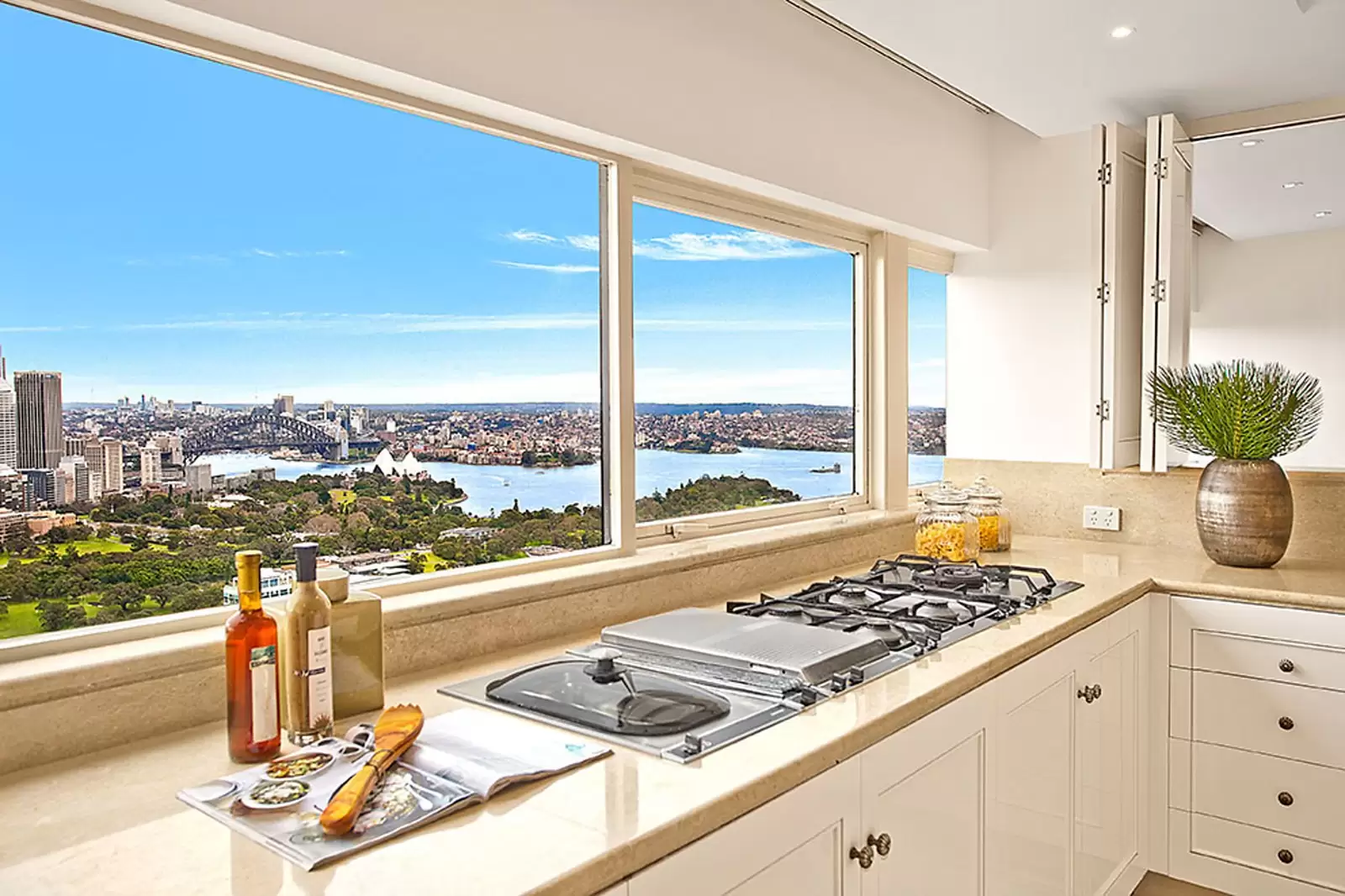 Darlinghurst Sold by Sydney Sotheby's International Realty - image 13