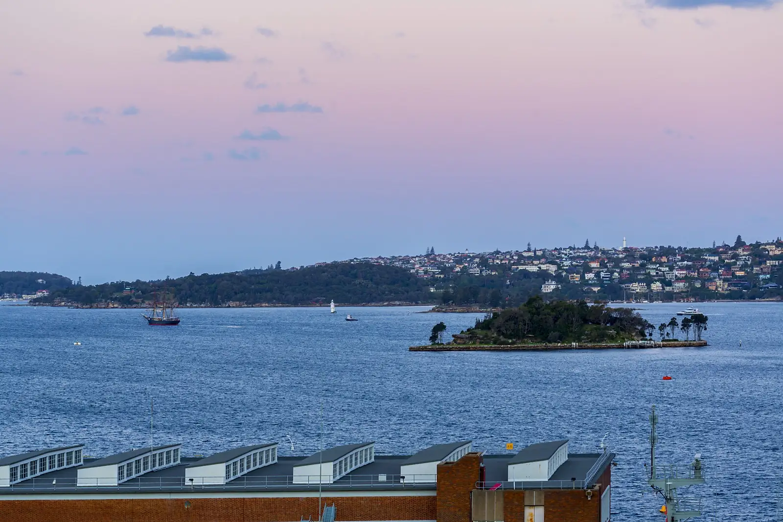 Penthouse 20 '10 Wylde Street', Potts Point Sold by Sydney Sotheby's International Realty - image 3