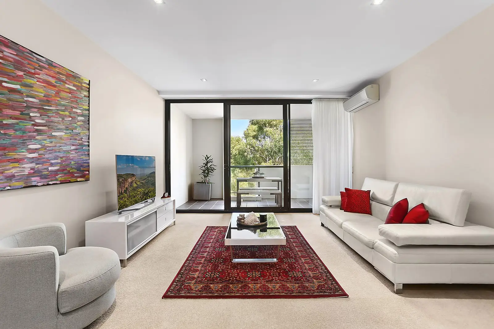 3518/2 Wolseley Grove, Zetland Sold by Sydney Sotheby's International Realty - image 1
