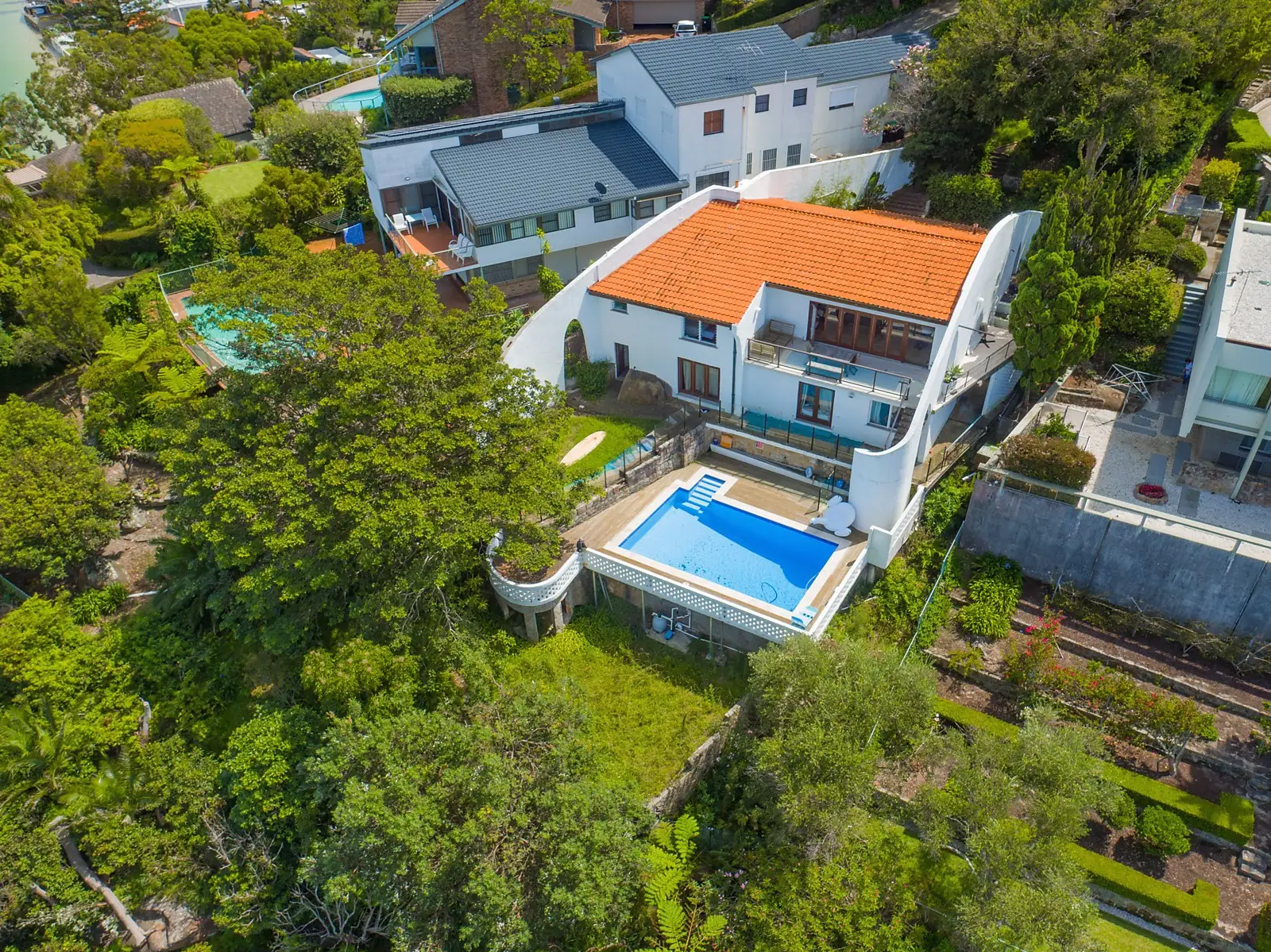 5 Amiens Road, Clontarf Sold by Sydney Sotheby's International Realty - image 2
