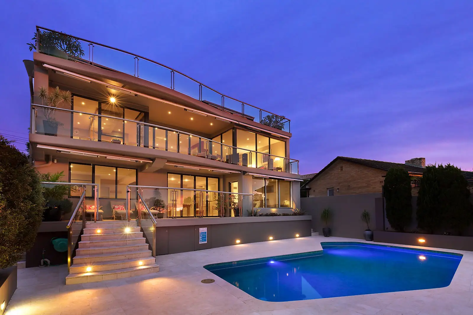 16 David Place, Seaforth Sold by Sydney Sotheby's International Realty - image 2