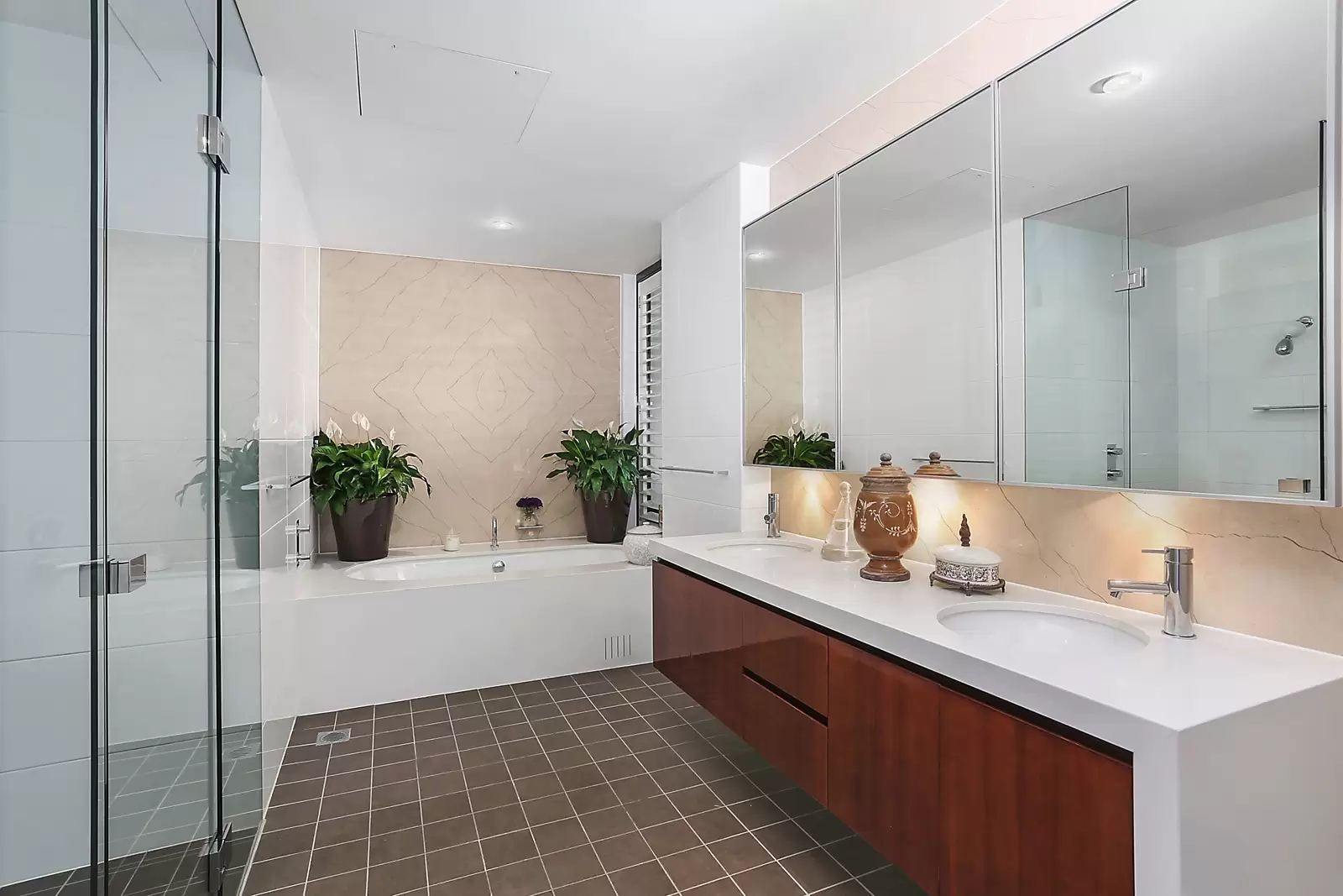 14 Wharf Crescent, The Penthouse, Pyrmont Sold by Sydney Sotheby's International Realty - image 10