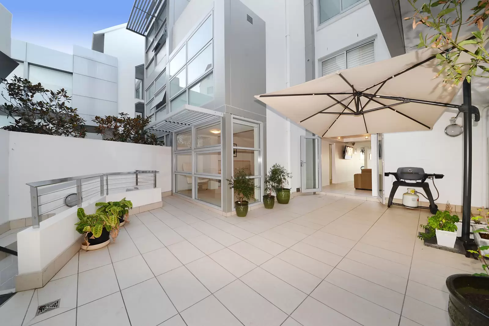 22/2-4 Notts Avenue, Bondi Beach Sold by Sydney Sotheby's International Realty - image 8