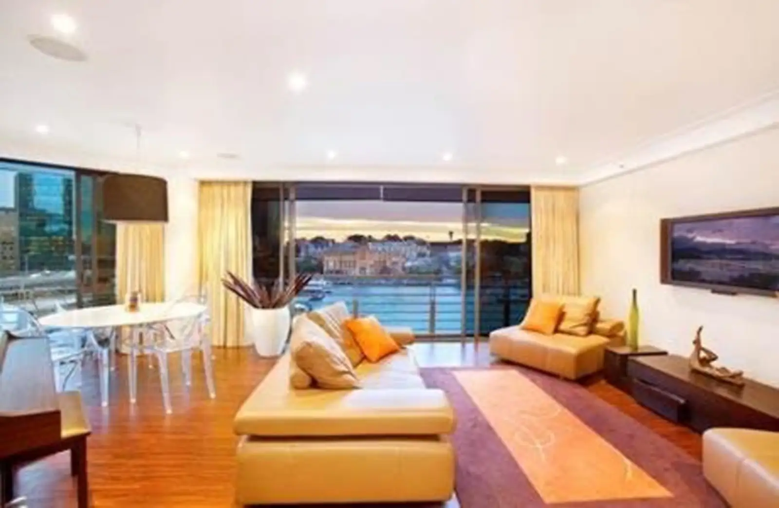 84/7 Macquarie Street, Sydney Sold by Sydney Sotheby's International Realty - image 3