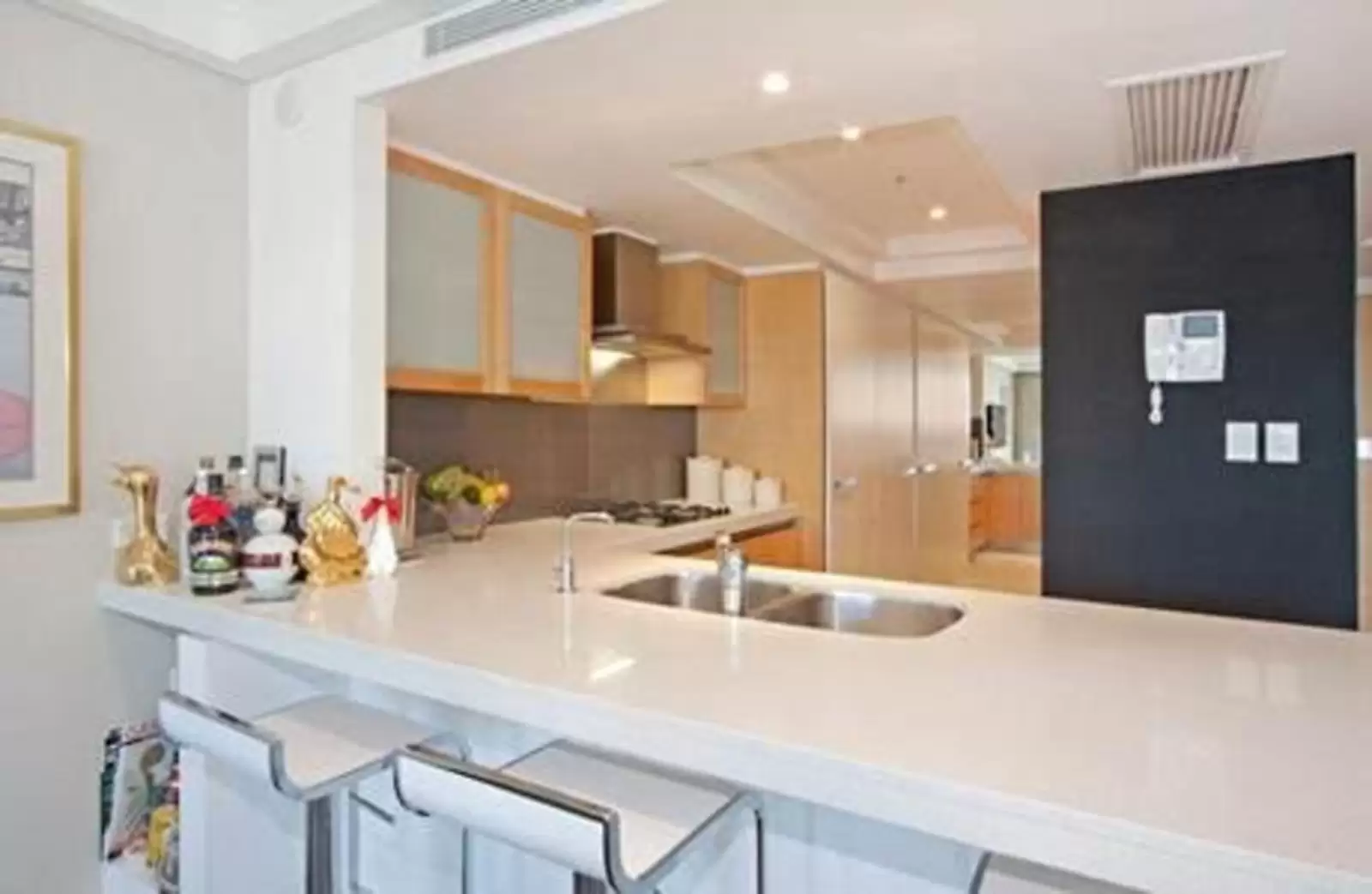 84/7 Macquarie Street, Sydney Sold by Sydney Sotheby's International Realty - image 5
