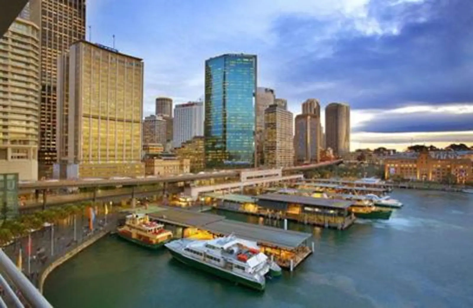 84/7 Macquarie Street, Sydney Sold by Sydney Sotheby's International Realty - image 2