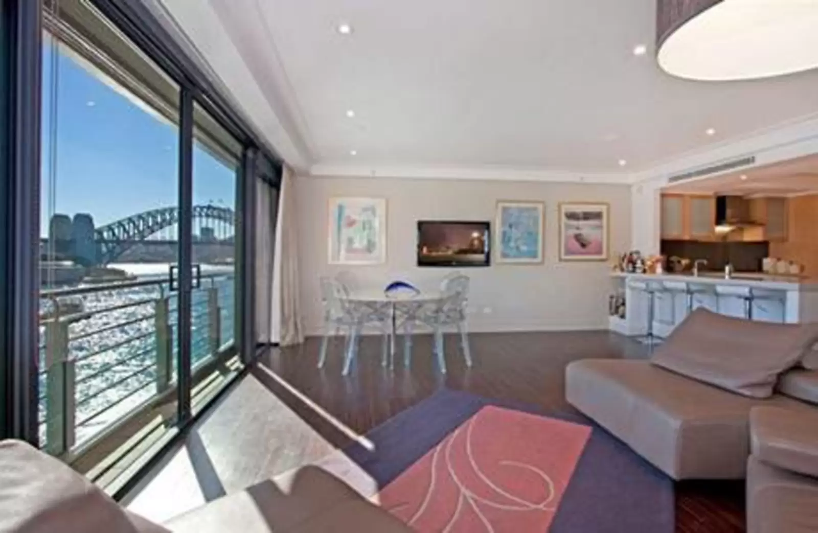 84/7 Macquarie Street, Sydney Sold by Sydney Sotheby's International Realty - image 4